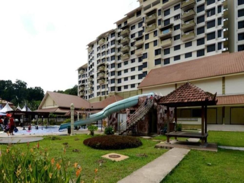 Puteri Beach Resort Port Dickson Extérieur photo