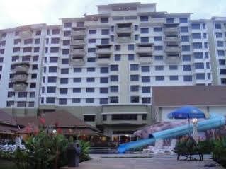 Puteri Beach Resort Port Dickson Extérieur photo